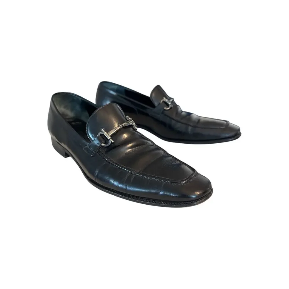 Must Have!!!! SALVATORE FERRAGAMO 